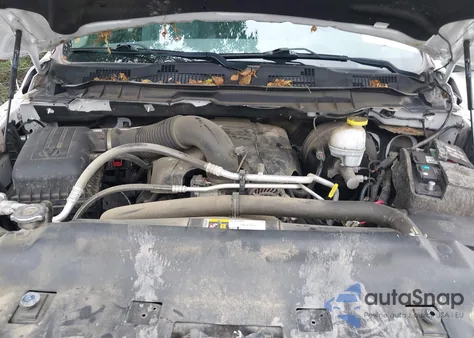 2019 Ram 1500 Classic Tradesman 4X4 6'4 Box z USA, uszkodzony, nr VIN 1C6RR7FT4KS673377